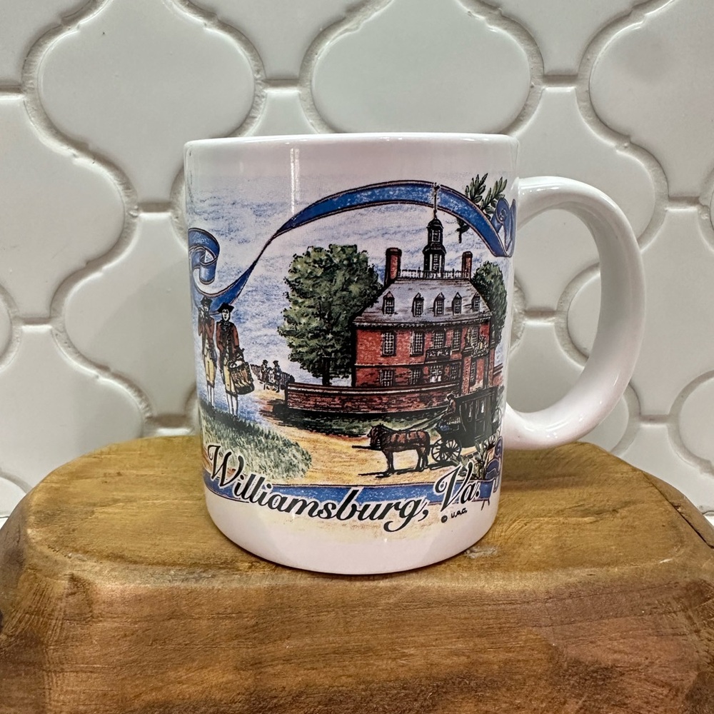 Williamsburg Virginia Ceramic Mug - White